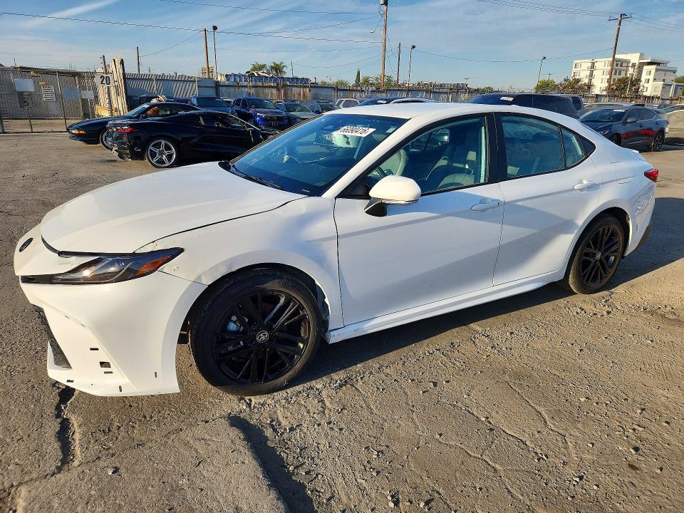 Auction sale of the 2026 Toyota Camry, vin: 4T1DBADK8TU046424, lot number: 66090416
