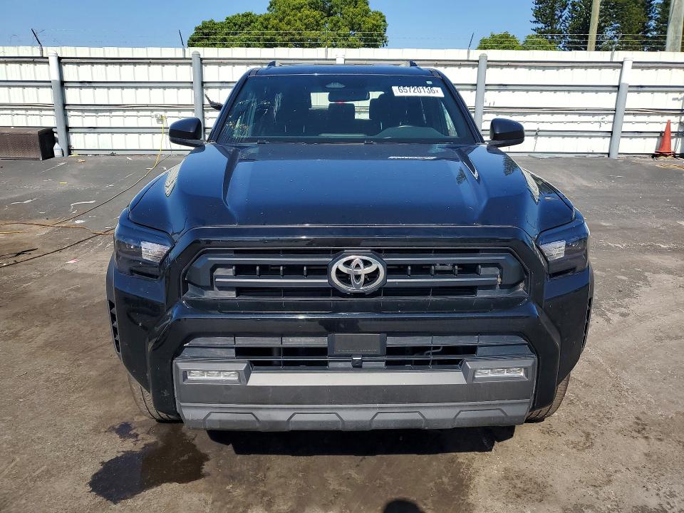 65720136 :رقم المزاد ، JTEVA5AR9S5001050 vin ، 2025 Toyota 4runner مزاد بيع