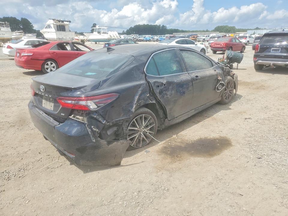 2021 Toyota Camry მანქანა იყიდება აუქციონზე, vin: 4T1G11AK4MU529382, აუქციონის ნომერი: 64327756