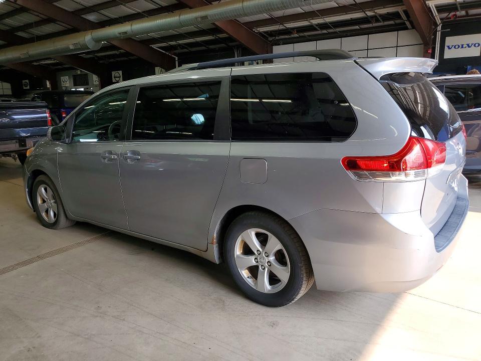 Aukcja sprzedaży 2014 Toyota Sienna, vin: 5TDKK3DC8ES421784, numer aukcji: 64669046