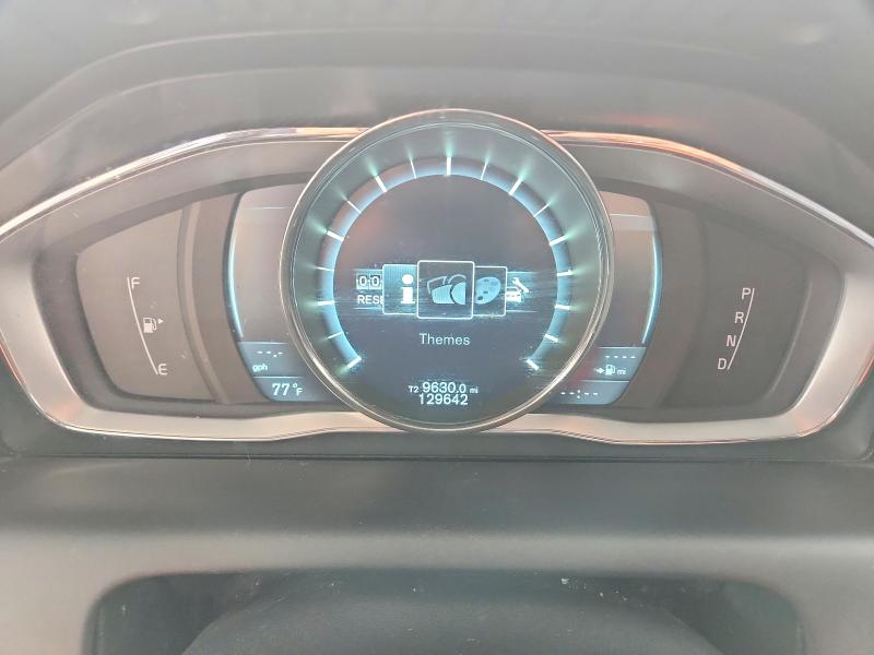 2015 Volvo Xc60 მანქანა იყიდება აუქციონზე, vin: YV4902RCXF2560442, აუქციონის ნომერი: 64603816