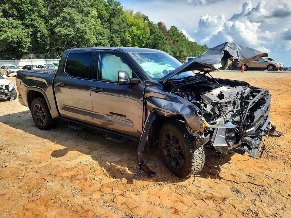 Продаж на аукціоні авто 2025 Toyota Tundra, vin: 5TFLA5DB2SX328243, номер лоту: 65001236