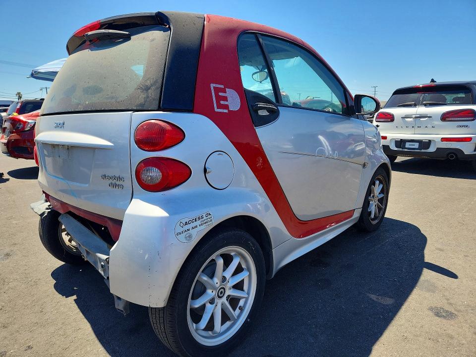 Aukcja sprzedaży 2015 Smart Fortwo, vin: WMEEJ9AA7FK836157, numer aukcji: 64696566
