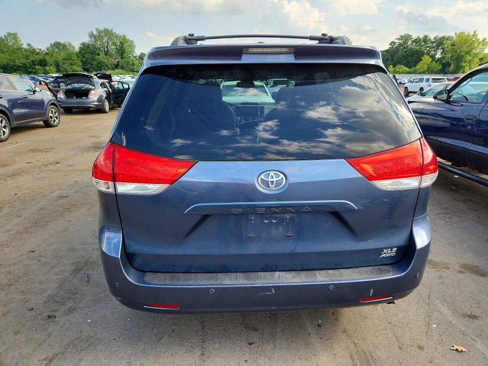 Aukcja sprzedaży 2013 Toyota Sienna, vin: 5TDDK3DC0DS061353, numer aukcji: 64264216