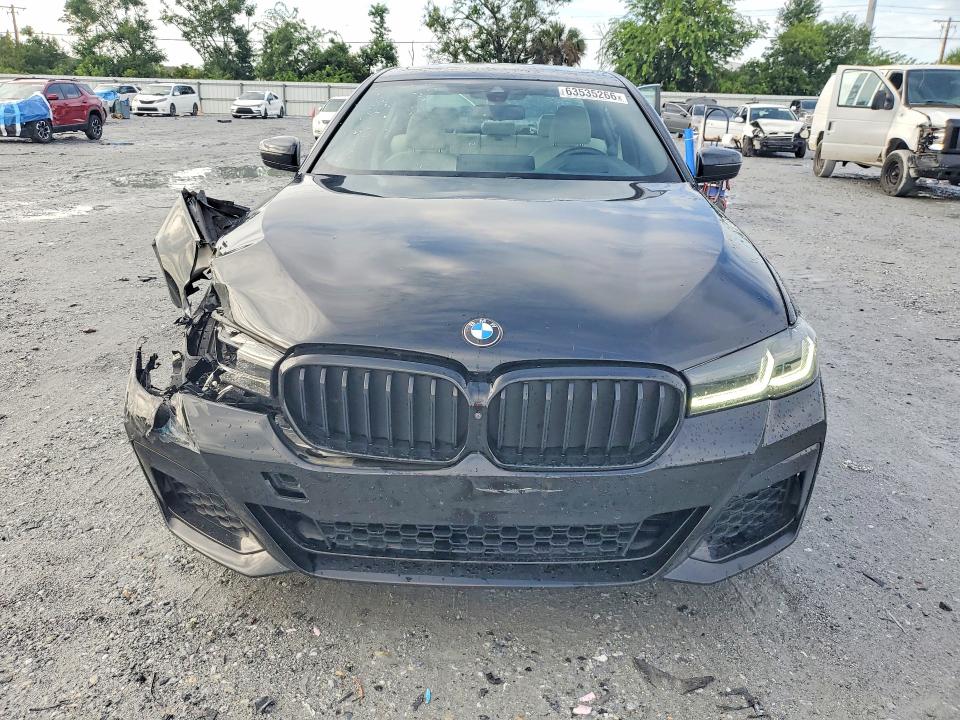 63535266 :رقم المزاد ، WBA13BJ08MCF15967 vin ، 2021 Bmw 530 مزاد بيع