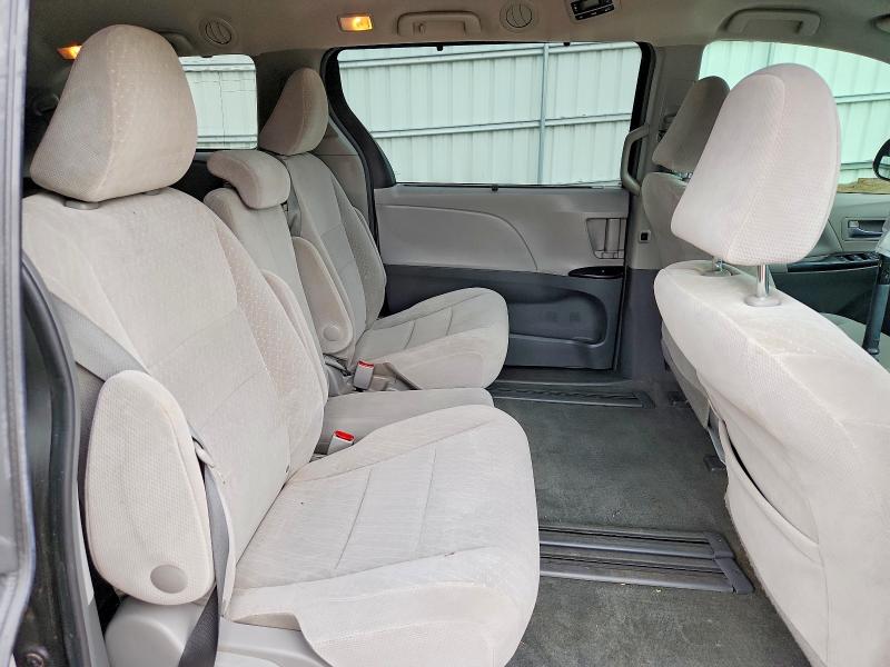 63874986 :رقم المزاد ، 5TDKZ3DC8HS853565 vin ، 2017 Toyota Sienna مزاد بيع