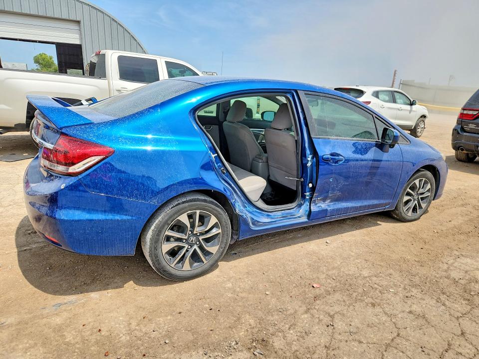 Продажа на аукционе авто 2015 Honda Civic, vin: 2HGFB2F82FH561836, номер лота: 64095166