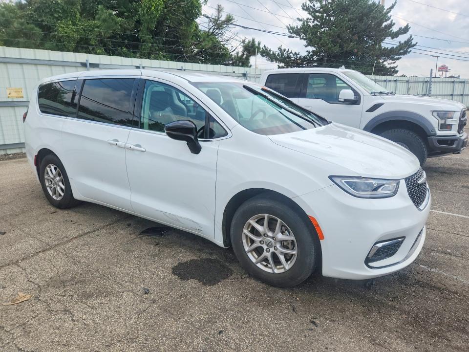 Продажа на аукционе авто 2024 Chrysler Pacifica, vin: 2C4RC1BG7RR139897, номер лота: 64714526