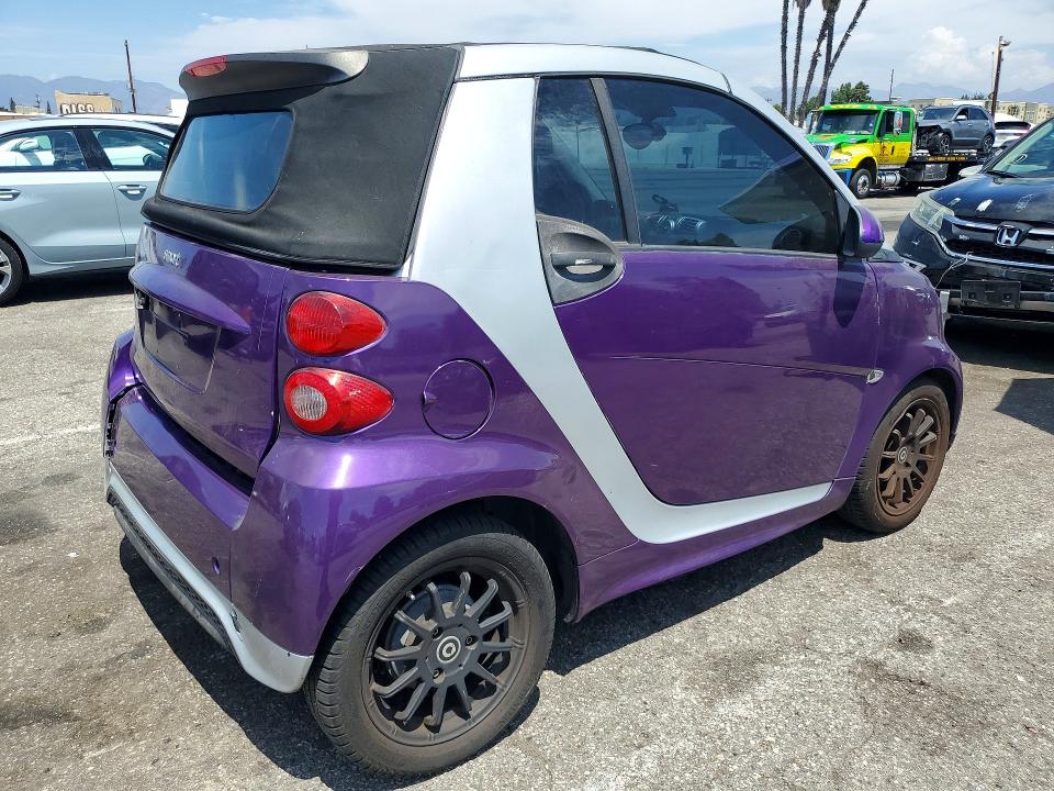 Продажа на аукционе авто 2013 Smart Fortwo, vin: WMEEK3BA4DK596121, номер лота: 63540676
