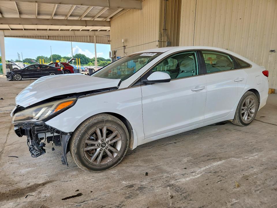 63906736 :رقم المزاد ، 5NPE24AF0FH260159 vin ، 2015 Hyundai Sonata مزاد بيع