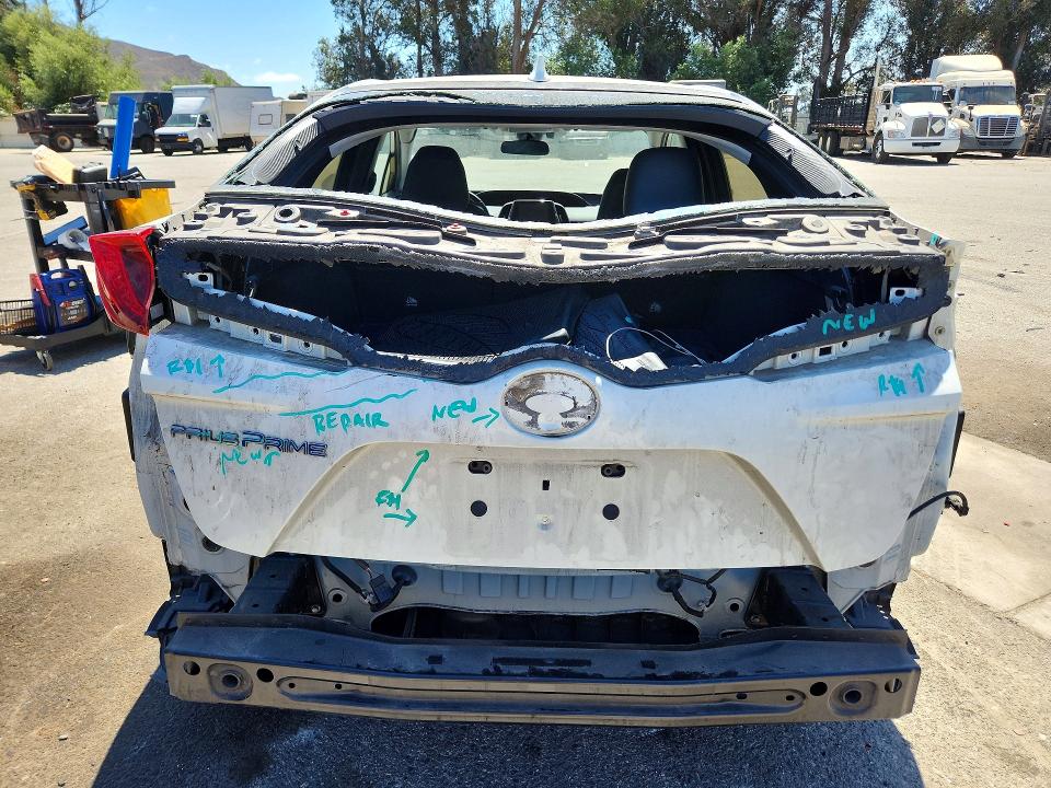Продаж на аукціоні авто 2017 Toyota Prius Prime, vin: JTDKARFP7H3021064, номер лоту: 64568326