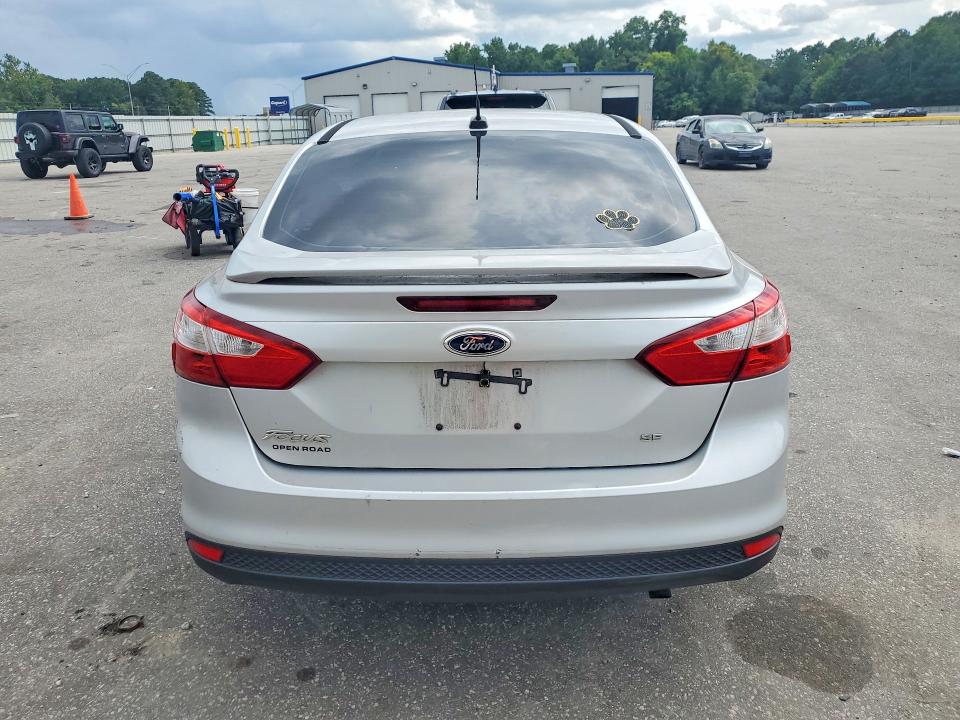 63987186 :رقم المزاد ، 1FADP3F23EL102346 vin ، 2014 Ford Focus مزاد بيع