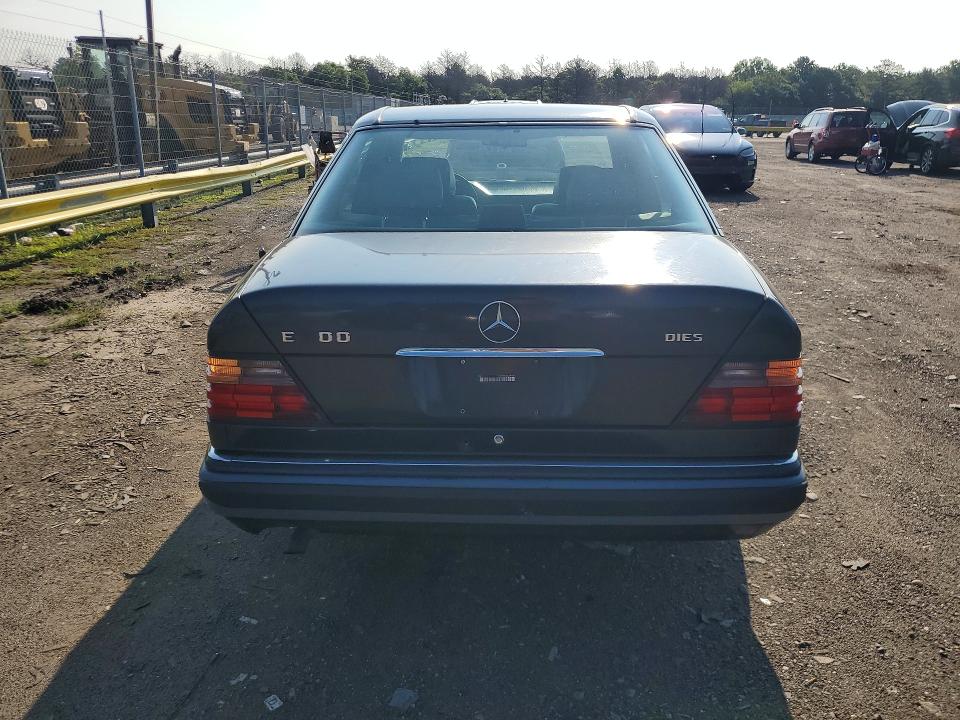 1995 Mercedes-benz E მანქანა იყიდება აუქციონზე, vin: WDBEB31E0SC240130, აუქციონის ნომერი: 64382396