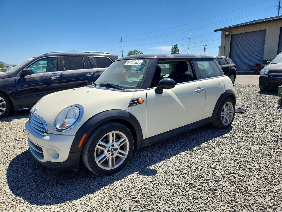 Продаж на аукціоні авто 2011 Mini Cooper, vin: WMWSU3C58BT183913, номер лоту: 64120126