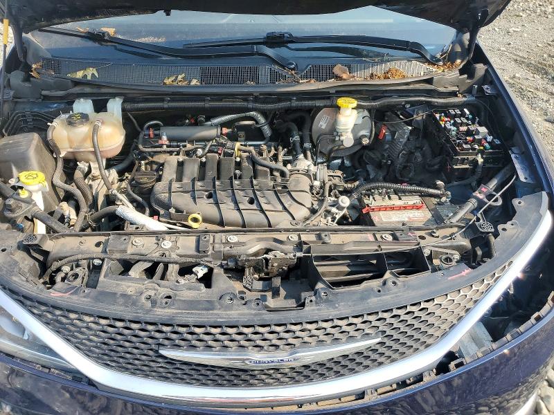 64643466 :رقم المزاد ، 2C4RC1EGXHR669632 vin ، 2017 Chrysler Pacifica مزاد بيع