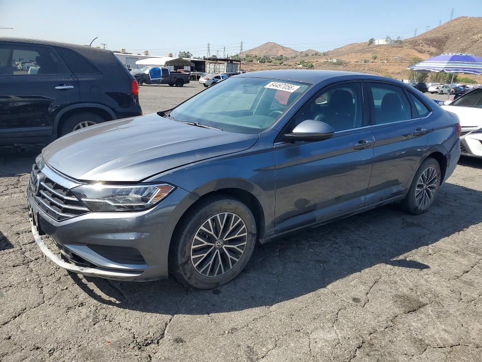 64497056 :رقم المزاد ، 3VWC57BU6MM076667 vin ، 2021 Volkswagen Jetta مزاد بيع