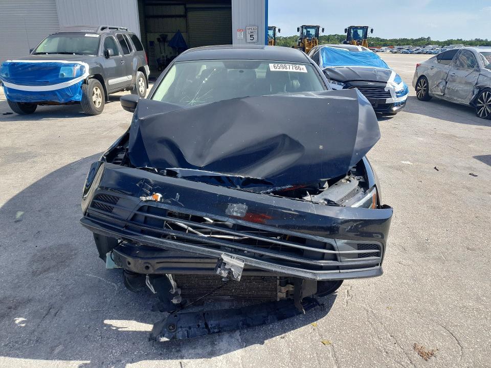 2015 Volkswagen Jetta მანქანა იყიდება აუქციონზე, vin: 3VW1K7AJ0FM411285, აუქციონის ნომერი: 65987786