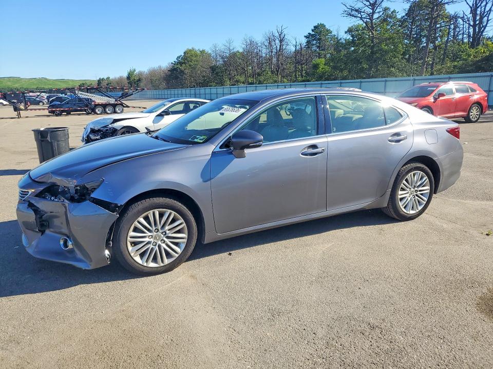 66528636 :رقم المزاد ، JTHBK1GG8F2158657 vin ، 2015 Lexus Es مزاد بيع