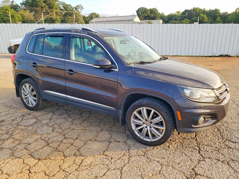 63758566 :رقم المزاد ، WVGBV7AX6GW588925 vin ، 2016 Volkswagen Tiguan مزاد بيع