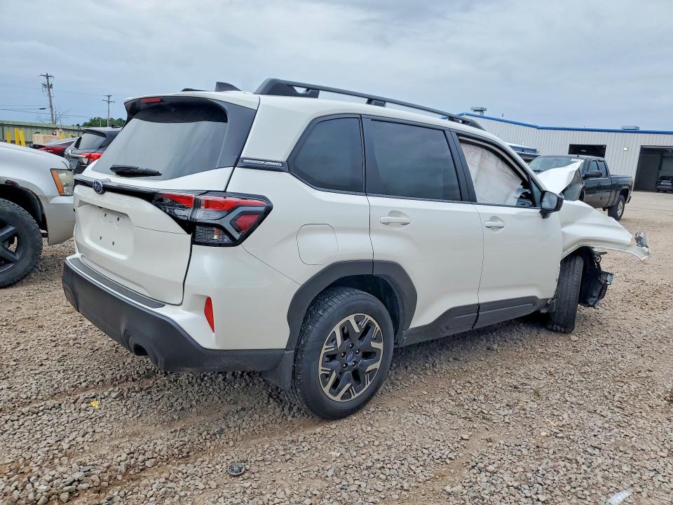 Продажа на аукционе авто 2025 Subaru Forester, vin: JF2SLDDC8SH610326, номер лота: 65633606