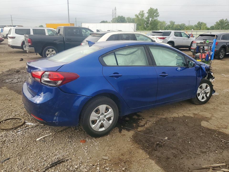 64417406 :رقم المزاد ، 3KPFK4A71HE115426 vin ، 2017 Kia Forte مزاد بيع