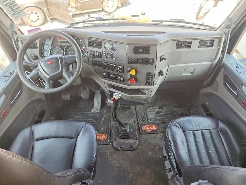 2015 Peterbilt 579 მანქანა იყიდება აუქციონზე, vin: 1XPBD49X2FD203606, აუქციონის ნომერი: 64461476