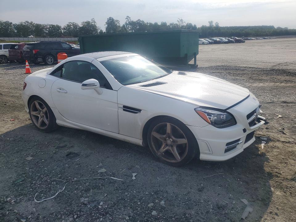 2016 Mercedes-benz Slk მანქანა იყიდება აუქციონზე, vin: WDDPK5HA8GF120130, აუქციონის ნომერი: 65927356