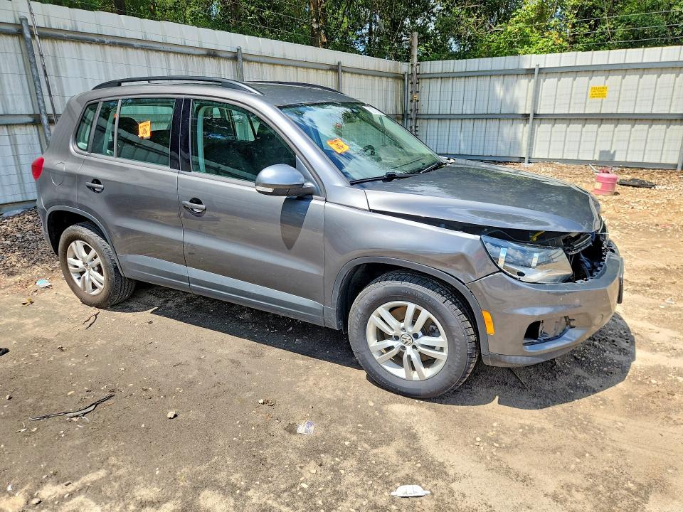 63670356 :رقم المزاد ، WVGBV7AX3GW563142 vin ، 2016 Volkswagen Tiguan مزاد بيع