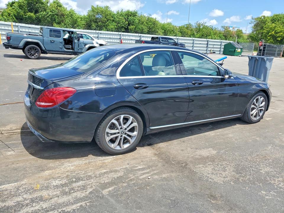 Продажа на аукционе авто 2018 Mercedes-benz C, vin: 55SWF4JB8JU248935, номер лота: 66825336
