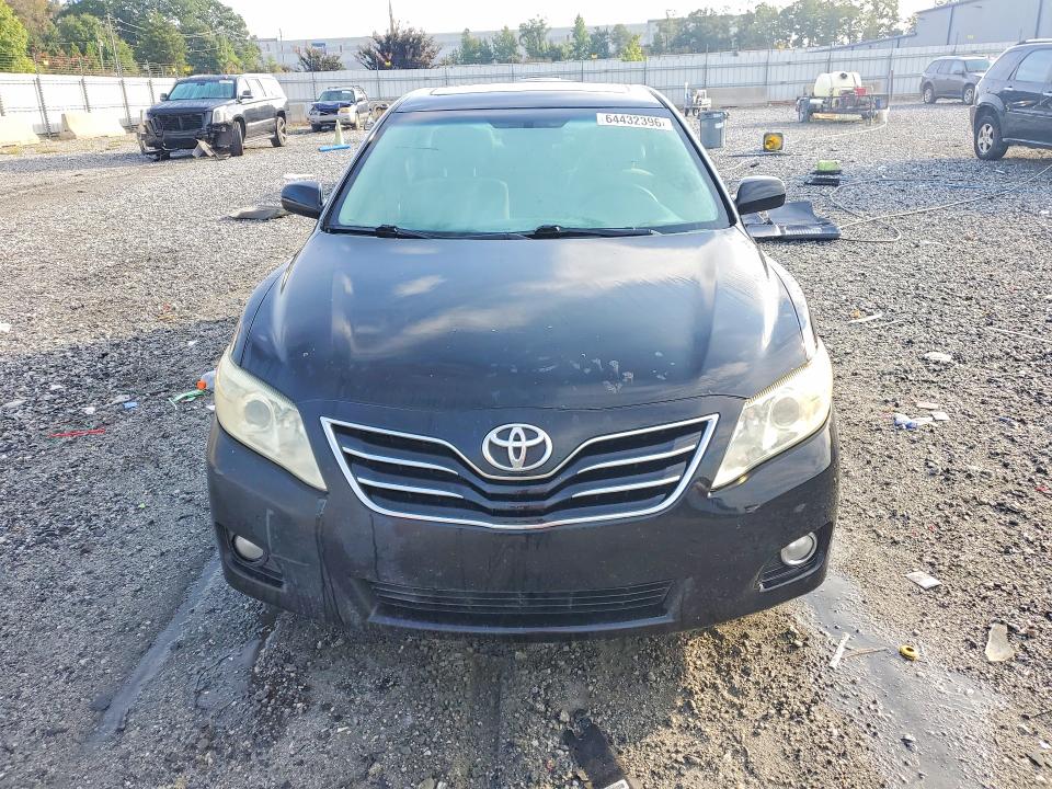 64432396 :رقم المزاد ، 4T1BF3EK4BU136755 vin ، 2011 Toyota Camry مزاد بيع