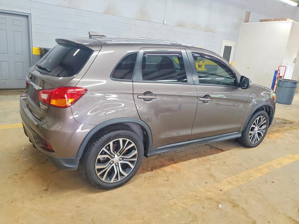 Продажа на аукционе авто 2018 Mitsubishi Outlander Sport, vin: JA4AR3AU1JU022476, номер лота: 64299806