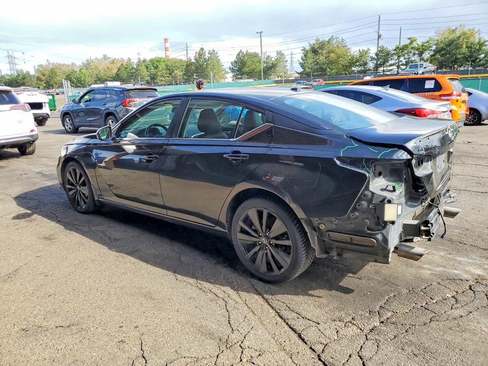 66467206 :رقم المزاد ، 1N4BL4CW8NN401285 vin ، 2022 Nissan Altima مزاد بيع