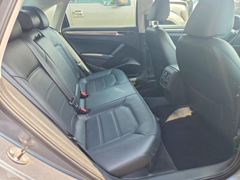 Продаж на аукціоні авто 2017 Volkswagen Passat, vin: 1VWBT7A30HC021956, номер лоту: 64573116