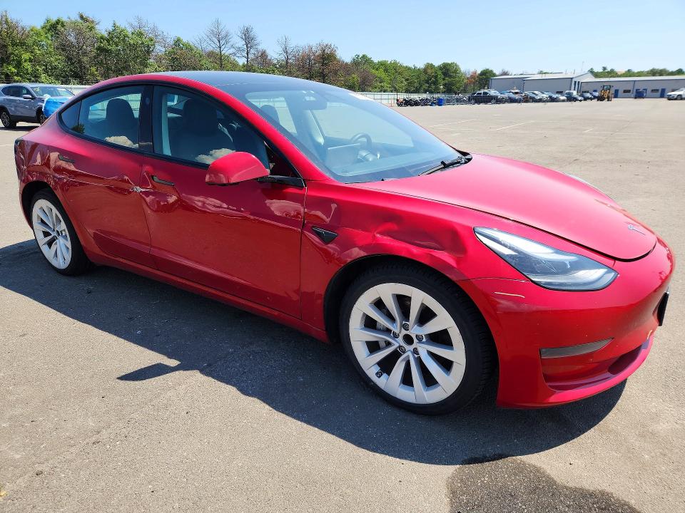 2022 Tesla Model 3 მანქანა იყიდება აუქციონზე, vin: 5YJ3E1EA4NF185846, აუქციონის ნომერი: 63737886