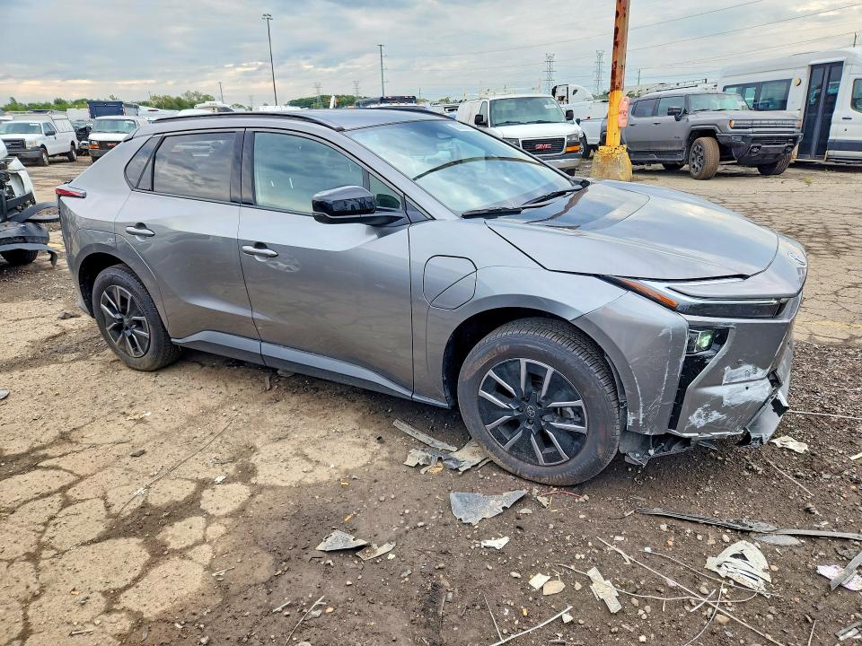 66990996 :رقم المزاد ، JTMBCAEB6TJ016167 vin ، 2026 Toyota Bz مزاد بيع