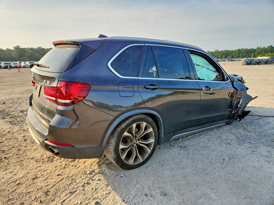 65134826 :رقم المزاد ، 5UXKR0C39H0X82880 vin ، 2017 Bmw X5 مزاد بيع
