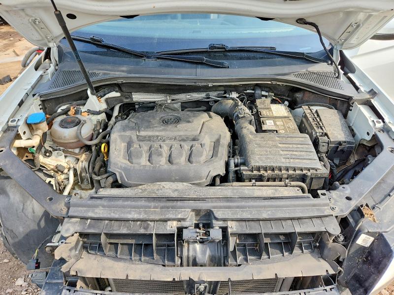 Продаж на аукціоні авто 2018 Volkswagen Tiguan, vin: 3VV2B7AX0JM131274, номер лоту: 64616676