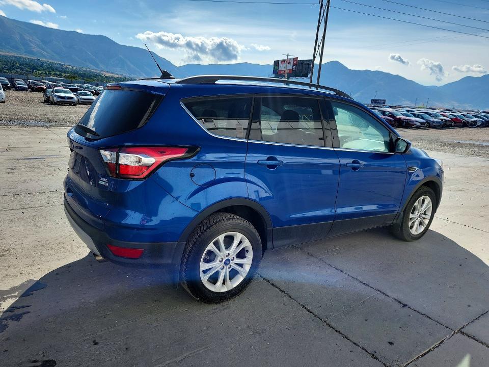 65143886 :رقم المزاد ، 1FMCU9HD1JUD15439 vin ، 2018 Ford Escape مزاد بيع