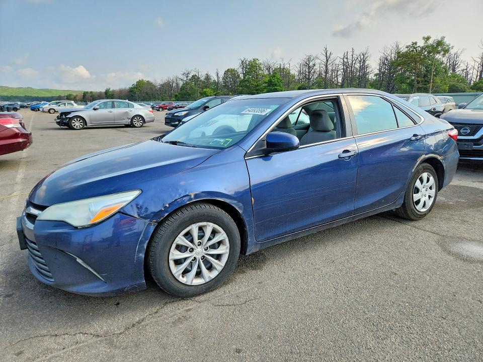 64893896 :رقم المزاد ، 4T4BF1FK8FR490759 vin ، 2015 Toyota Camry مزاد بيع