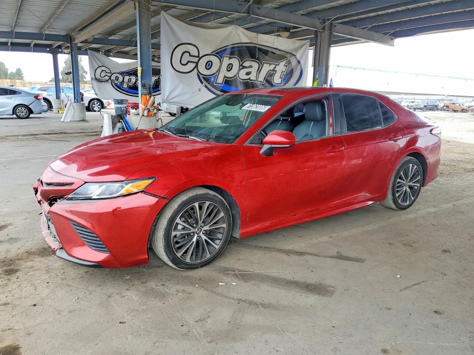 2020 Toyota Camry მანქანა იყიდება აუქციონზე, vin: 4T1G11AK0LU374652, აუქციონის ნომერი: 61362006