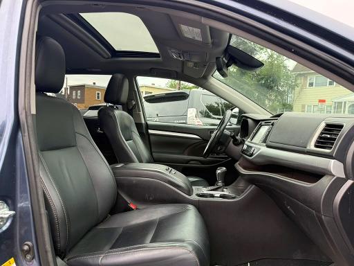 Продажа на аукционе авто 2018 Toyota Highlander, vin: 5TDJZRFH4JS878895, номер лота: 66497016