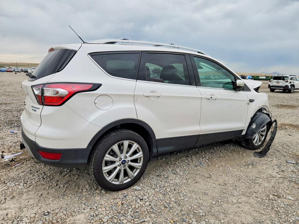 2017 Ford Escape მანქანა იყიდება აუქციონზე, vin: 1FMCU9J91HUB62576, აუქციონის ნომერი: 67099286