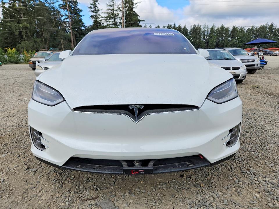63329846 :رقم المزاد ، 5YJXCAE23KF157631 vin ، 2019 Tesla Model X مزاد بيع