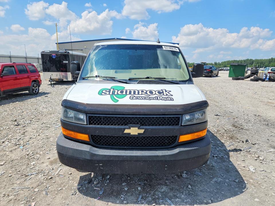 63140276 :رقم المزاد ، 1GCWGBFG1L1122239 vin ، 2020 Chevrolet Express G2500 مزاد بيع