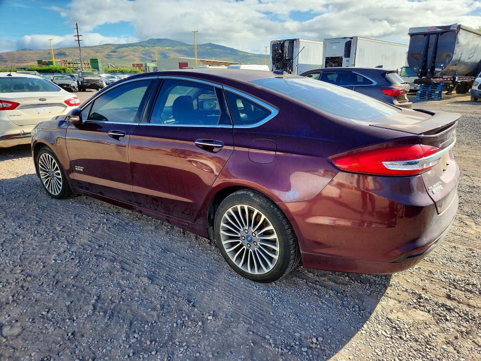 62108836 :رقم المزاد ، 3FA6P0SU6HR180673 vin ، 2017 Ford Fusion مزاد بيع