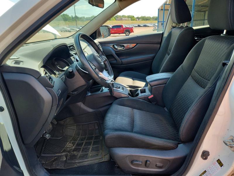 61448766 :رقم المزاد ، KNMAT2MV6HP560038 vin ، 2017 Nissan Rogue مزاد بيع