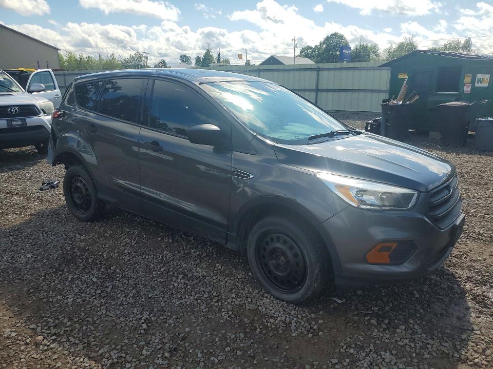2017 Ford Escape მანქანა იყიდება აუქციონზე, vin: 1FMCU0F71HUE74240, აუქციონის ნომერი: 63653086