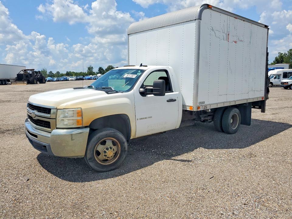 2008 Chevrolet Silverado მანქანა იყიდება აუქციონზე, vin: 1GBJC34KX8E143694, აუქციონის ნომერი: 61936416