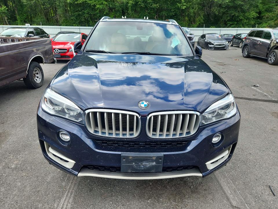 64718336 :رقم المزاد ، 5UXKR0C35H0V73183 vin ، 2017 Bmw X5 مزاد بيع