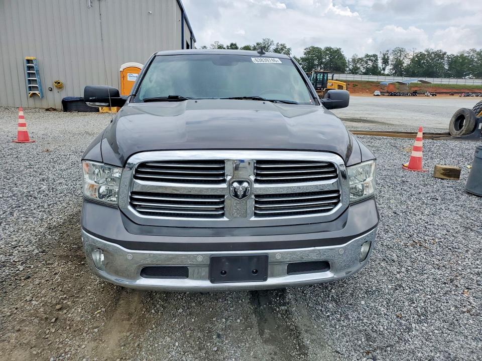 63839746 :رقم المزاد ، 3C6RR6LT5HG521400 vin ، 2017 Ram 1500 مزاد بيع